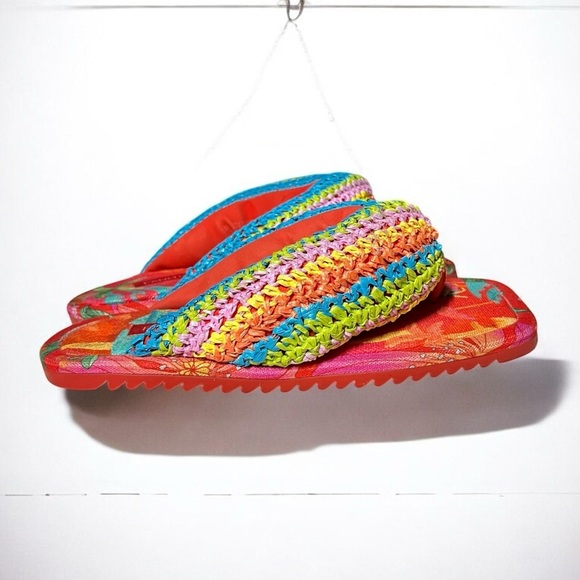 🌻Farm Rio Tropical Rainbow Puffy Fluffy Crochet Flip Flop Sandals Women Size 8 - Picture 2 of 10